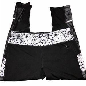 Danskin now size small black paint crop leggings